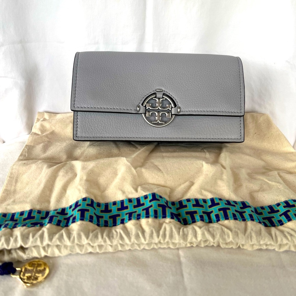 NWT Tory Burch Wallet Clutch Bag in Bay Gray